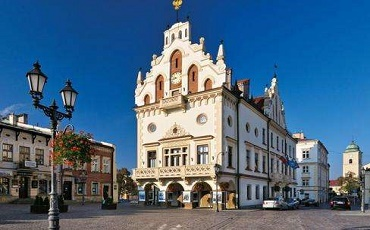 英國北安普頓大學(xué)國際碩士