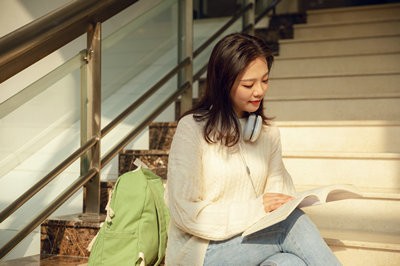 上海對外經貿大學在職研究生招生專業(yè)信息一覽表2023