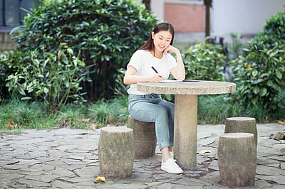 在職研究生申碩考試有難度嗎？
