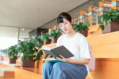 北京外國(guó)語(yǔ)大學(xué)在職研究生上課時(shí)間有變化嗎？