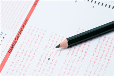 2019年北京航空航天大學(xué)在職研究生分?jǐn)?shù)達(dá)到多少才能通過(guò)考試？