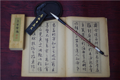 攻讀北京在職研究生要求學(xué)員什么學(xué)歷？