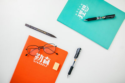 想提升學(xué)歷可以報考在職研究生嗎？