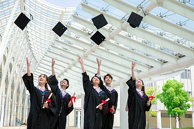原來華中科技大學在職研究生和全日制研究生區(qū)別這么大！