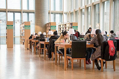 攻讀吉林大學(xué)在職研究生需要進行論文答辯嗎？