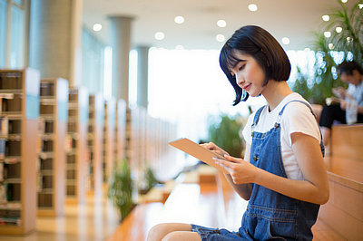 在職研究生畢業(yè)生可以去事業(yè)單位工作嗎？