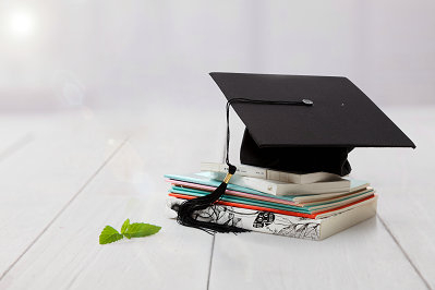 這樣容易就拿到了中央財經(jīng)大學在職研究生證書，含金量高嗎？