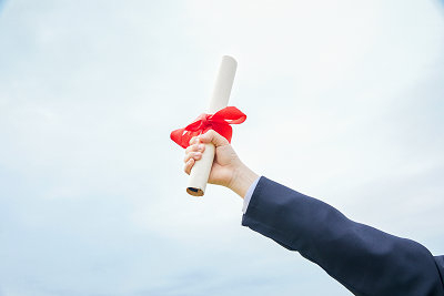 2019年在職研究生招生學(xué)費(fèi)是普通人能承擔(dān)的嗎？