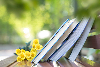 對外經(jīng)濟貿(mào)易大學在職研究生最后畢業(yè)能拿到什么證書？