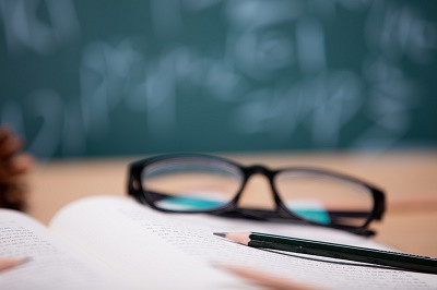 報考吉林大學在職研究生需要什么資格？