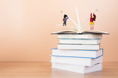 中國政法大學(xué)在職研究生授課是怎么安排的？