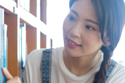 就讀青海在職研究生可以申請學(xué)位嗎？