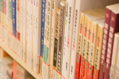 政治學(xué)在職研究生是哪個學(xué)校在招？