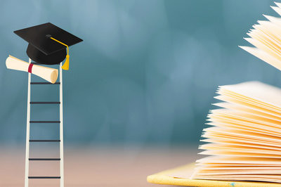 2021年華中科技大學在職研究生是怎么上課的？
