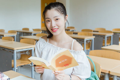 2021年對外經(jīng)濟貿(mào)易大學(xué)在職研究生成績查詢?nèi)肟谠谀模?></a>                                <div   id=