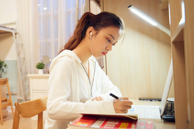 本科有學(xué)位報考2021年湖北師范大學(xué)在職研究生需滿足什么條件？