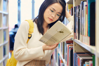 2021年上海財經(jīng)大學(xué)在職研究生畢業(yè)頒發(fā)什么證書？