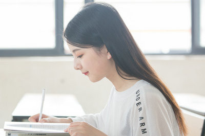 深度解析！2021年上海對外經(jīng)貿(mào)大學(xué)在職研究生就業(yè)前景怎么樣？