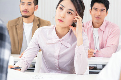中國語言文學在職研究生報名時間在什么時候？