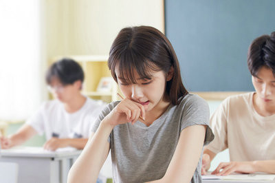 鄭州大學在職研究生考試難度大嗎