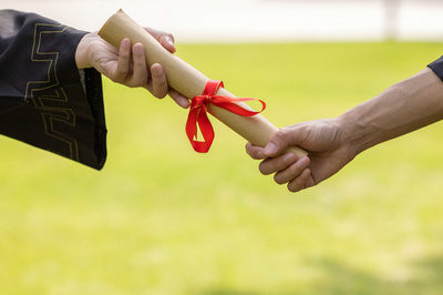 華東交通大學(xué)在職研究生報(bào)考途徑多嗎？