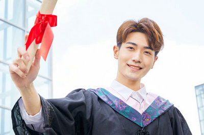 清華大學(xué)在職研究生什么時候開課？
