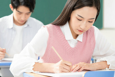 世界史在職研究生在什么時候招生，怎么上課？