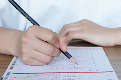 西南財經(jīng)大學在職研究生五月份的考試都考些啥？