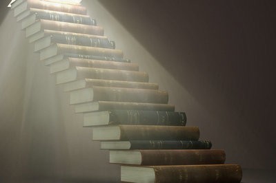 在職報(bào)考江西財(cái)經(jīng)大學(xué)在職研究生容易畢業(yè)嗎？