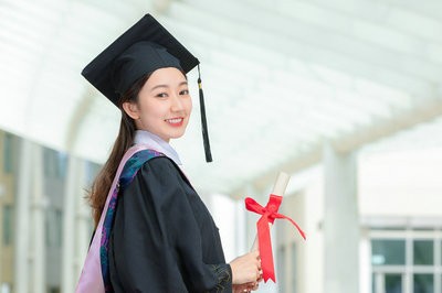 河南財經(jīng)政法大學在職研究生招生名額有限制嗎？