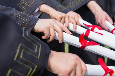 華北電力大學(xué)在職研究生不轉(zhuǎn)檔案能報(bào)考嗎？