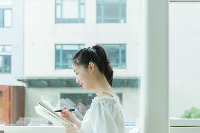 江西財經(jīng)大學(xué)在職研究生本科可以報考嗎？