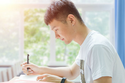 報考中國人民大學(xué)在職課程培訓(xùn)班對工作有幫助嗎？能獲得什么證書？