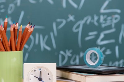 華北電力大學(xué)在職研究生申碩考試是在幾月分？什么時候答辯？