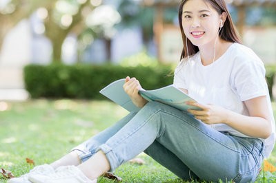 本科無(wú)學(xué)位能不能報(bào)考重慶大學(xué)在職研究生？