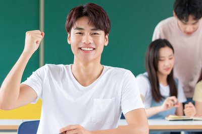 攻讀西南財(cái)經(jīng)大學(xué)在職研究生會(huì)對(duì)在職人員的工作有影響嗎？