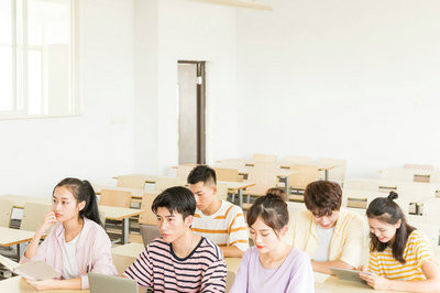 中國人民大學(xué)在職課程培訓(xùn)班報考時間在什么時候？