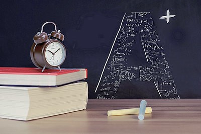 中國人民大學(xué)在職課程培訓(xùn)班是在周末上課嗎？