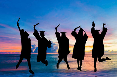 中國政法大學(xué)在職研究生可以直接畢業(yè)嗎？