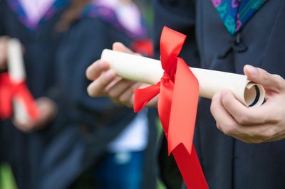 華東交通大學(xué)在職研究生可以先讀再考試嗎？