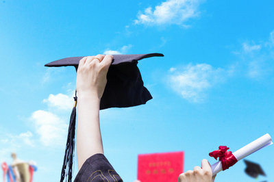 中國政法大學(xué)在職研究生畢業(yè)后能獲得雙證不？