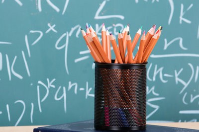 中國地質(zhì)大學(xué)(武漢)在職研究生學(xué)費學(xué)制是多少？