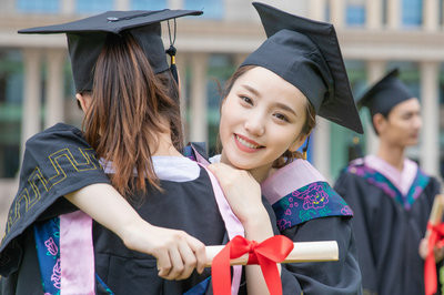 華南師范大學(xué)在職研究生報(bào)名時(shí)間在什么時(shí)候？