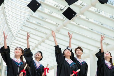 報考江西財經(jīng)大學(xué)在職研究生各個專業(yè)學(xué)費相同嗎？