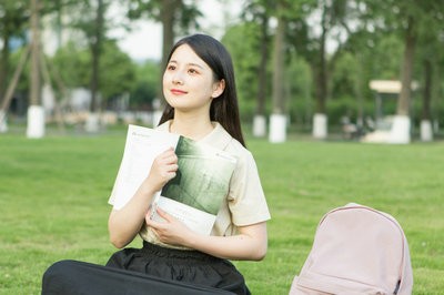 國外學(xué)歷報考大連大學(xué)在職研究生靠譜嗎？