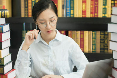 報考華北電力大學(xué)在職研究生需要哪些程序？