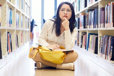 中國傳媒大學(xué)在職研究生考試難度和全日制一樣嗎？