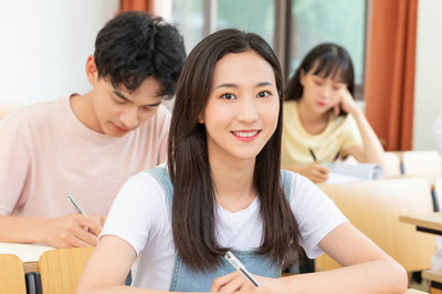 大專報考吉林大學(xué)在職研究生哪種方式更容易？