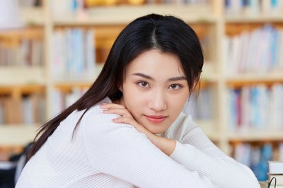 軍隊(duì)學(xué)歷報(bào)考清華大學(xué)在職研究生用處有多大？