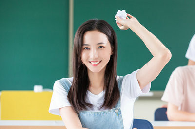 大專學(xué)歷報考西北師范大學(xué)在職研究生含金量高嗎？